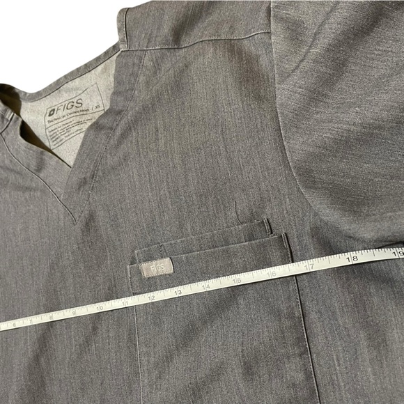 💙BUNDLE Figs Charcoal V-Neck Scrub Top - Picture 11 of 12